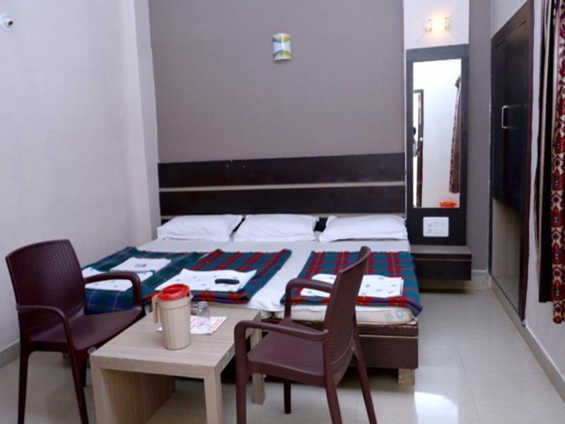 Hotel Shubh Laxmi ウダイプル エクステリア 写真
